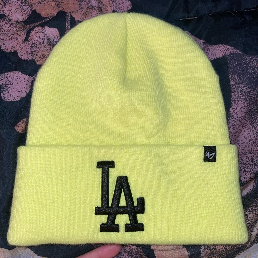 LA knitted beanie